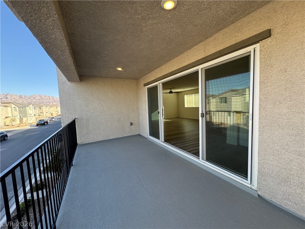 6840 Diamond Blue Street