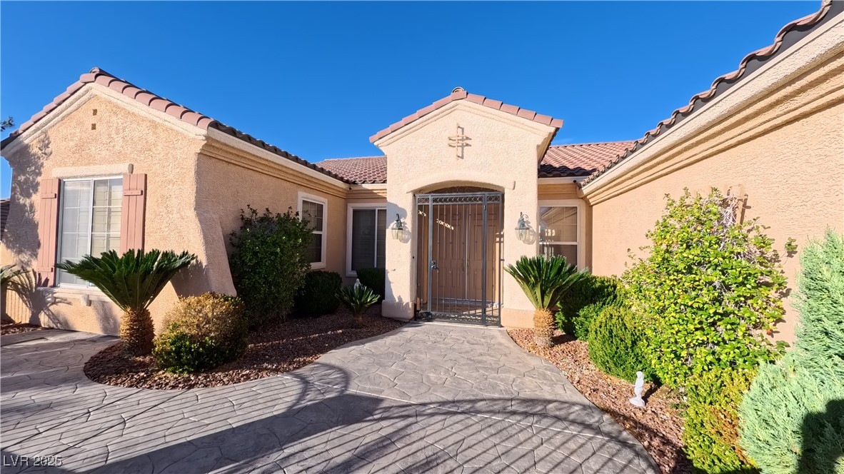 2882 Olivia Heights Avenue