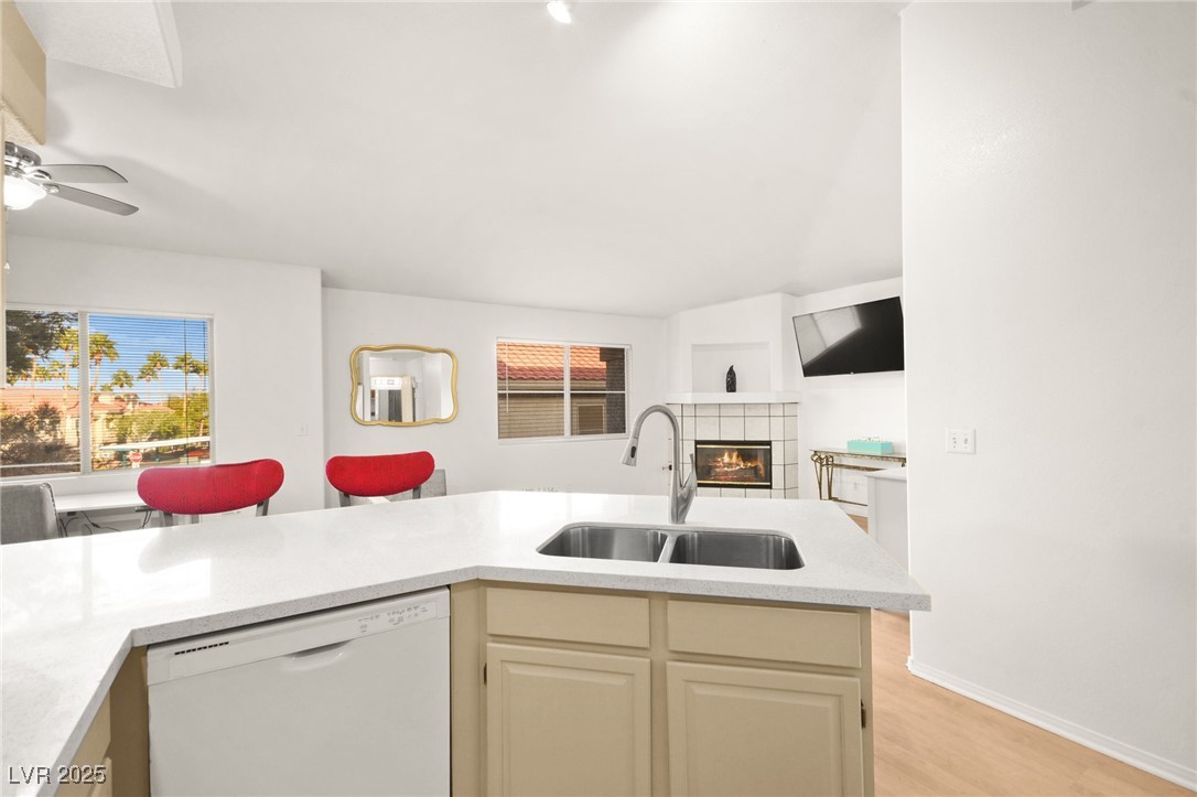 354 Sunward Drive, Henderson, Nevada image 13