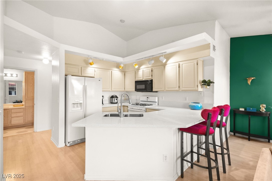 354 Sunward Drive, Henderson, Nevada image 11