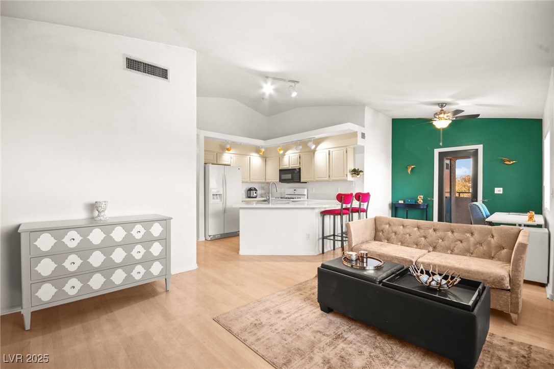 354 Sunward Drive, Henderson, Nevada image 2