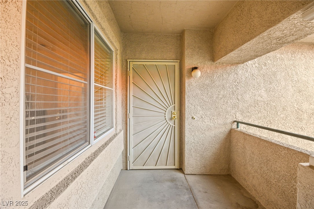 354 Sunward Drive, Henderson, Nevada image 8