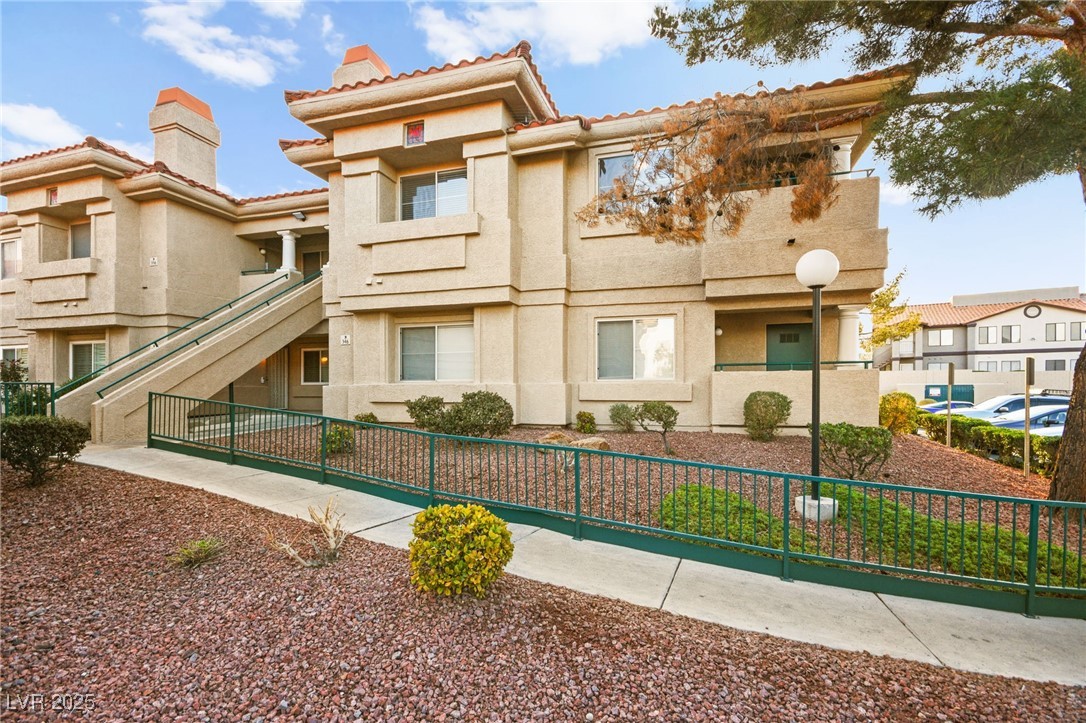 354 Sunward Drive, Henderson, Nevada image 1