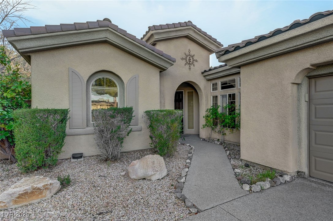 11 Fountainhead Circle