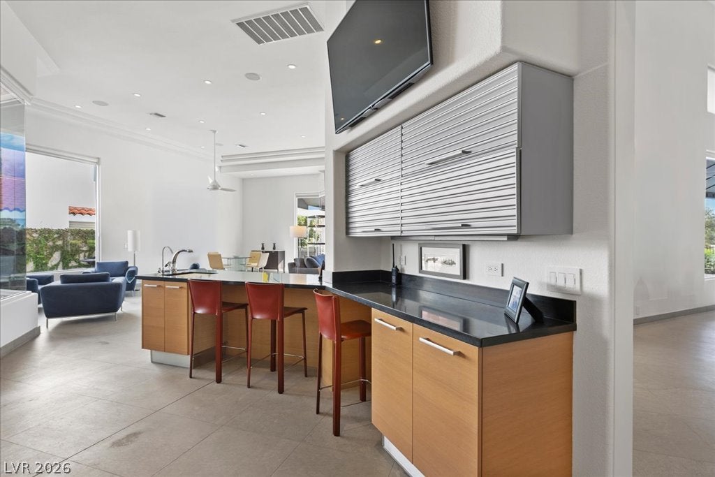 65 W Ventana Canyon Drive