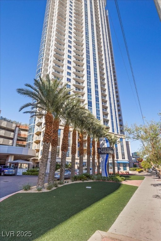 200 W Sahara Avenue 3312