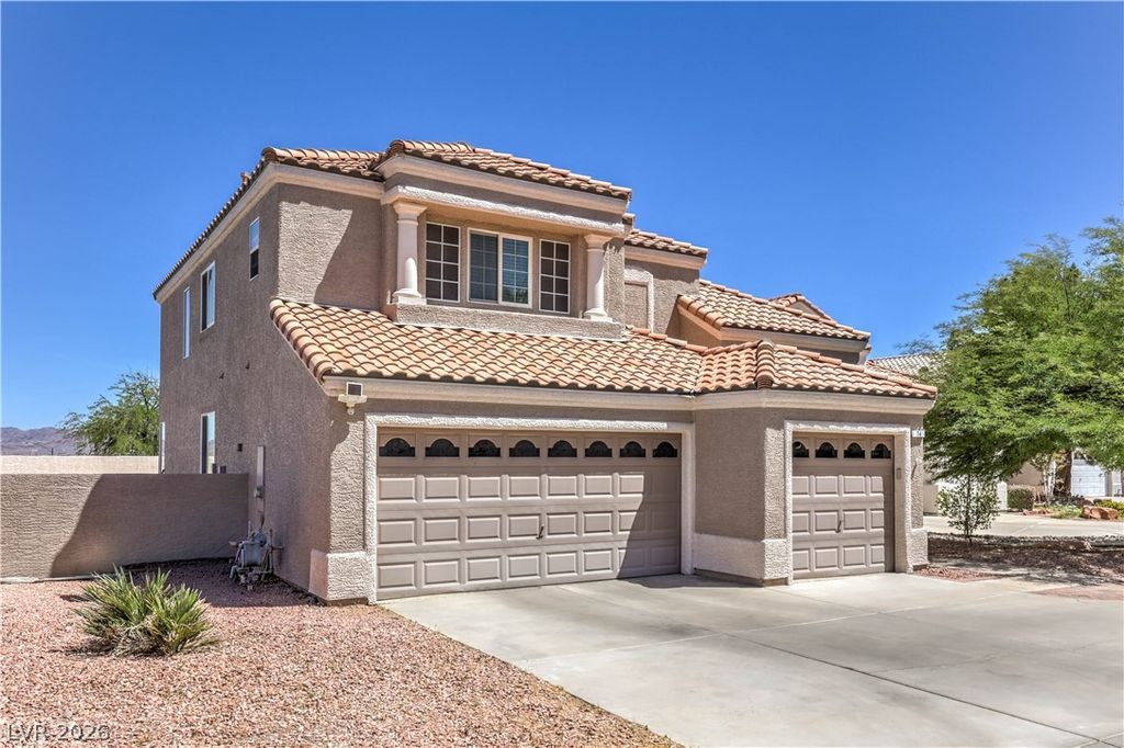 Photo of 74 Desert Rain Court, Henderson, NV 89074 (MLS # 2776149)