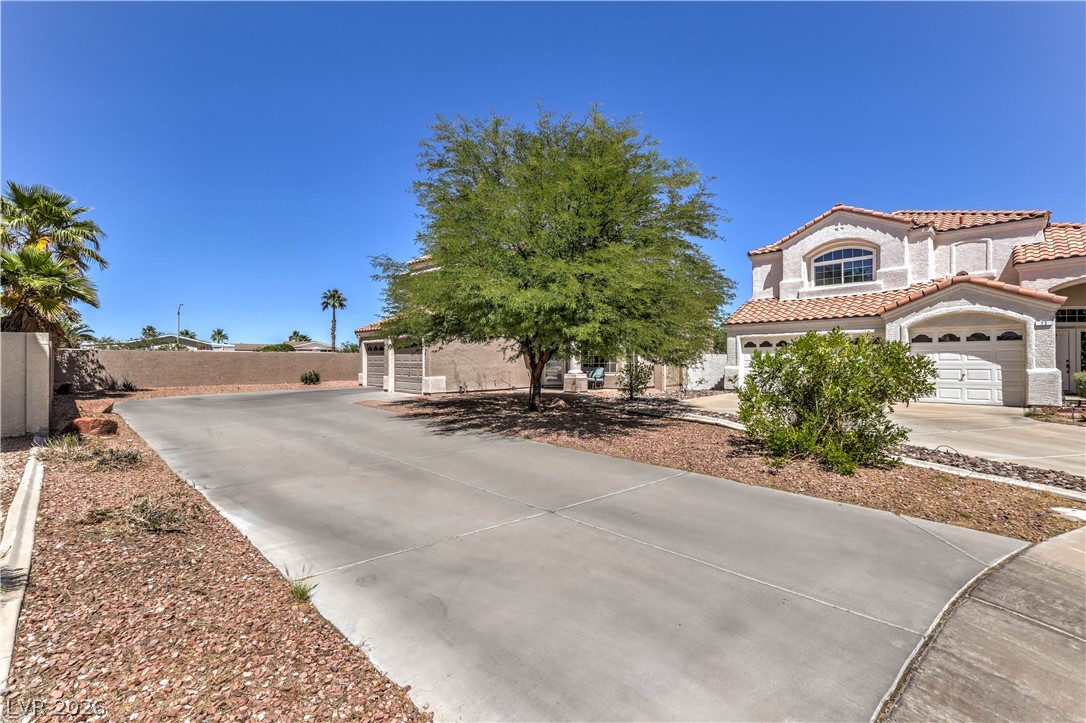 74 Desert Rain Court