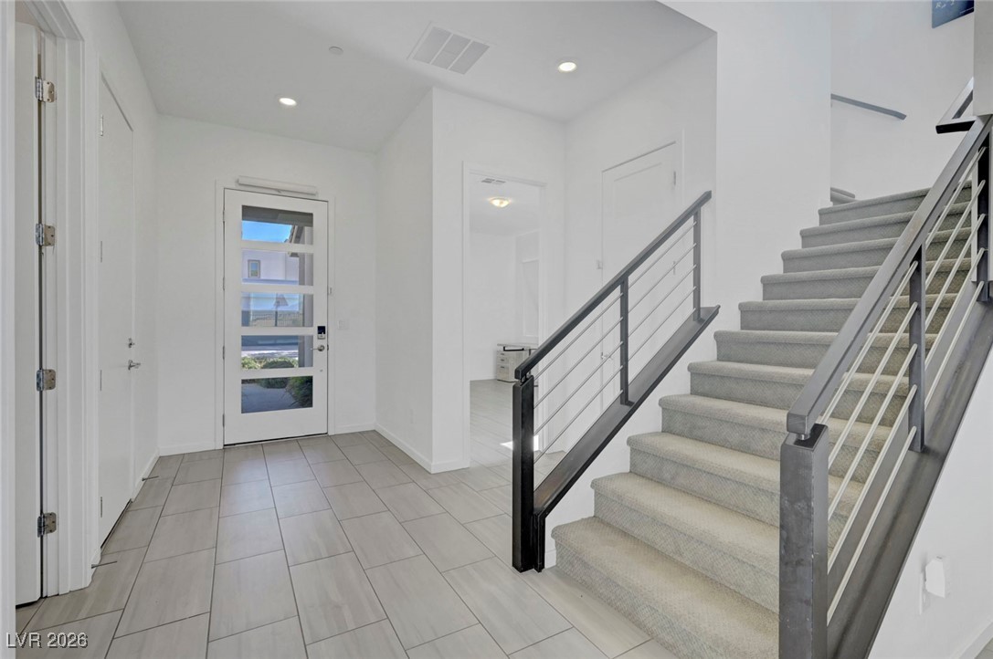 699 Glowing Horizon Street