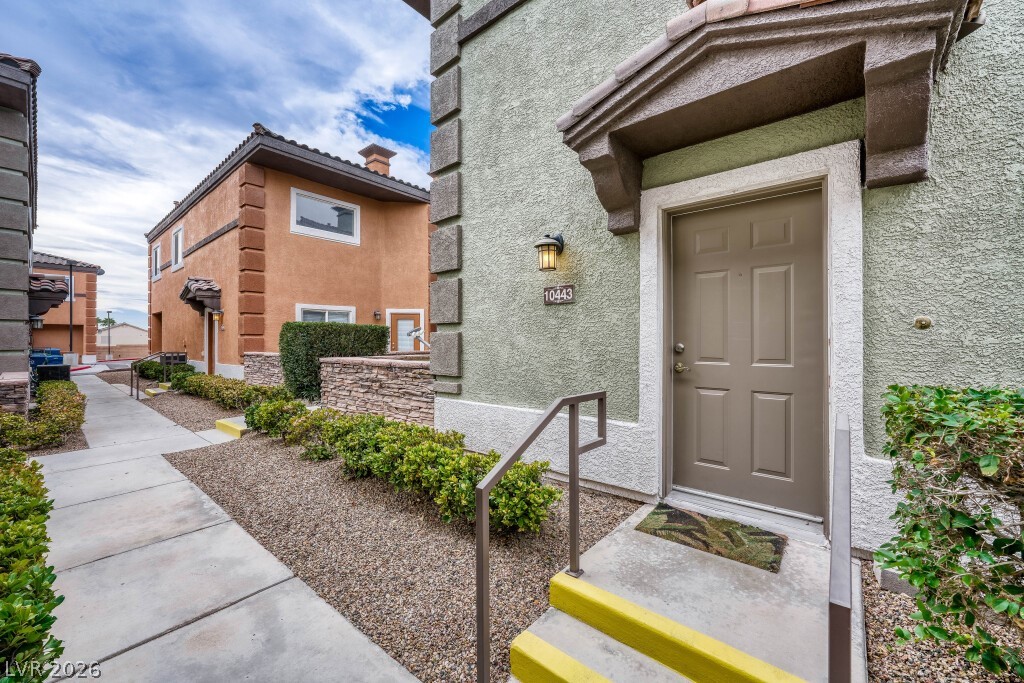 10443 Alpine Edge Avenue