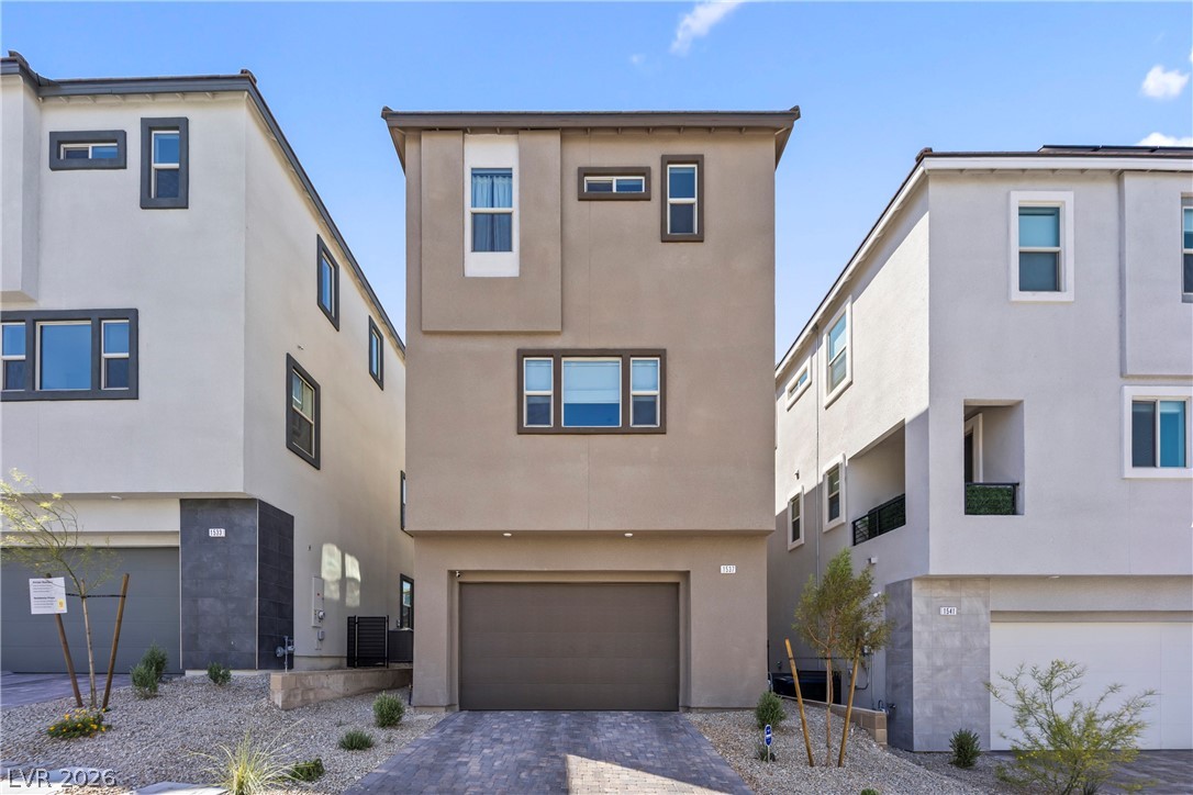 1537 Little Penguin Street