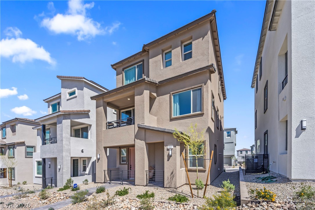 1537 Little Penguin Street