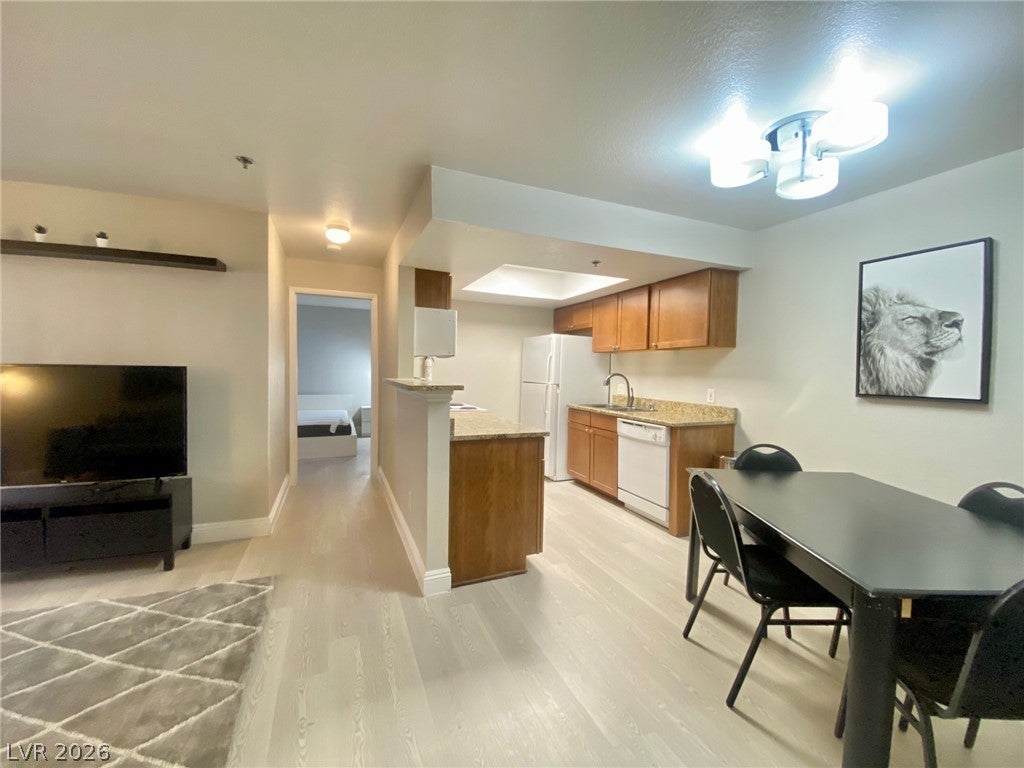 4200 S Valley View Boulevard 2100