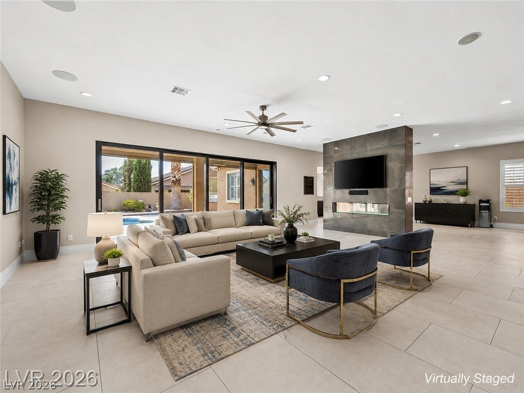 2404 Quartz Peak Street