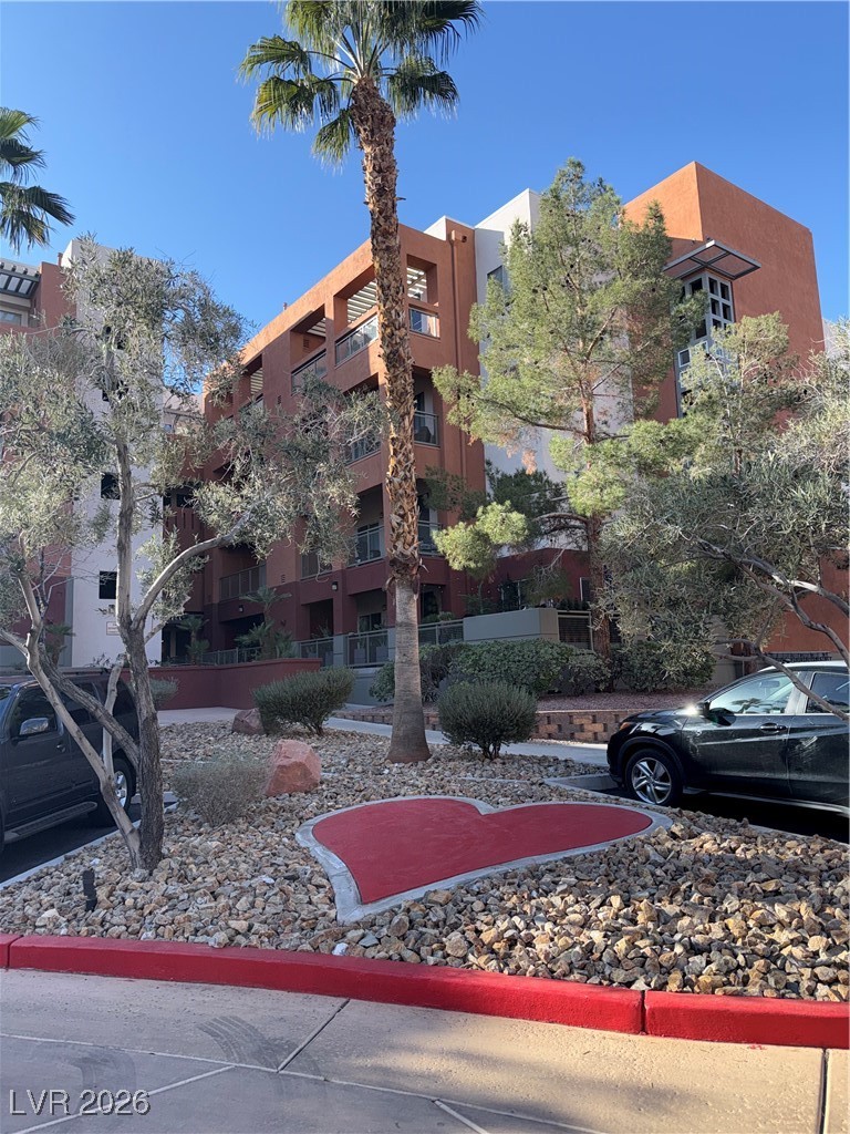39 E Agate Avenue 304