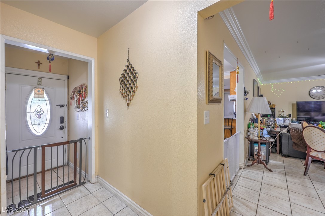 Properties 3 111 Narcissus Lane