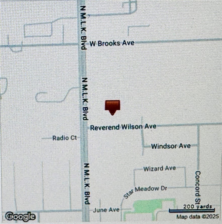 W. Mayflower Avenue