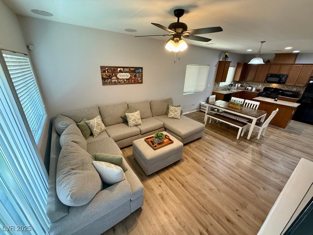 10271 Headrick Drive, Las Vegas, Nevada image 6