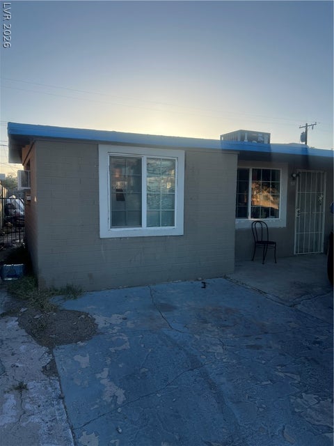 Homes For Sale - 321 N Yale Street<br/> Clark County, Las Vegas, NV 89107