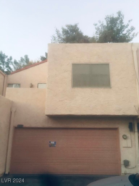 View Las Vegas, NV 89121 townhome