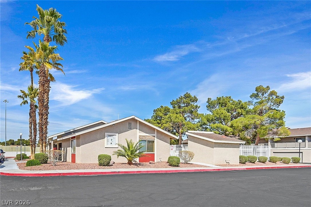 100 S Crestline Drive 65