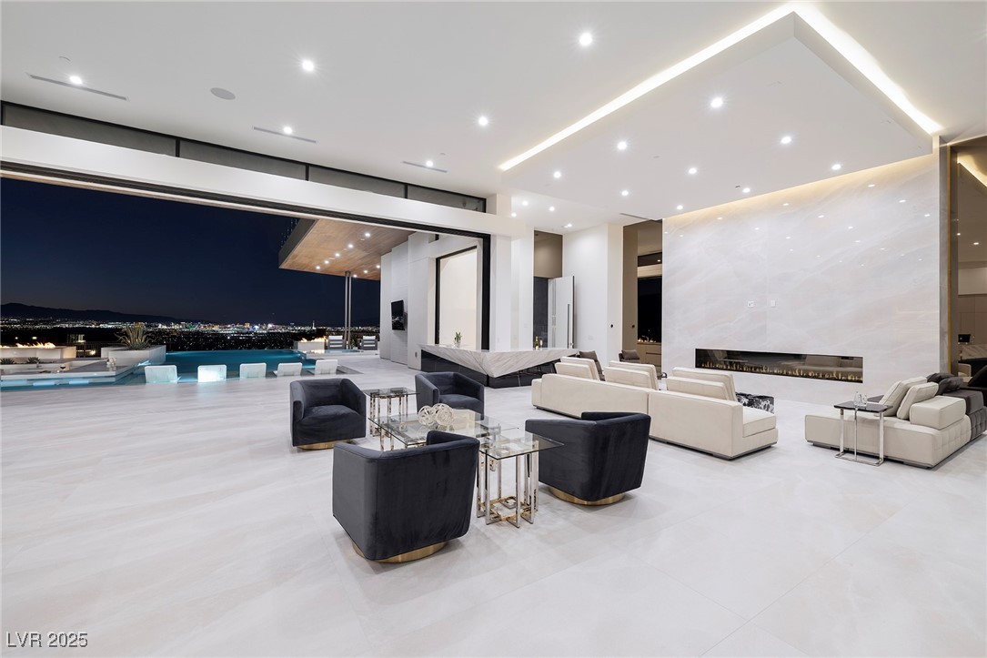 19 Boulderback Drive