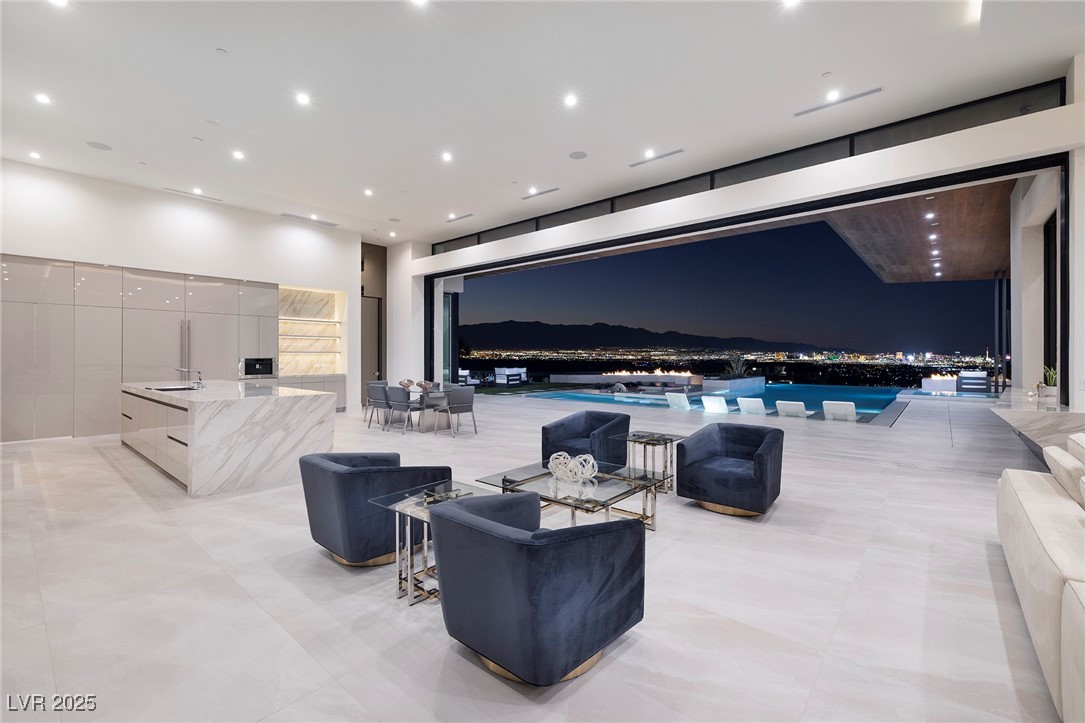 19 Boulderback Drive