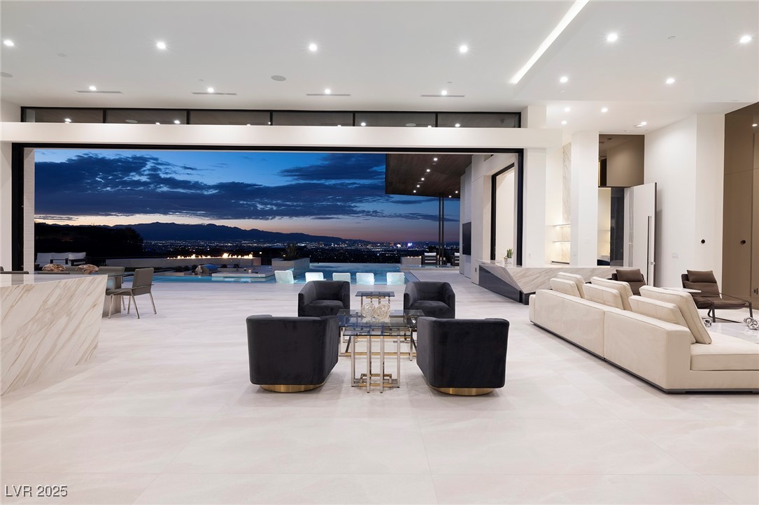 19 Boulderback Drive