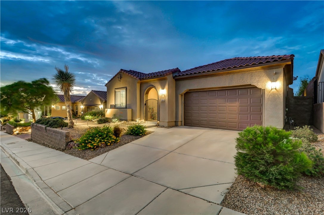 2586 Kinghorn Place
