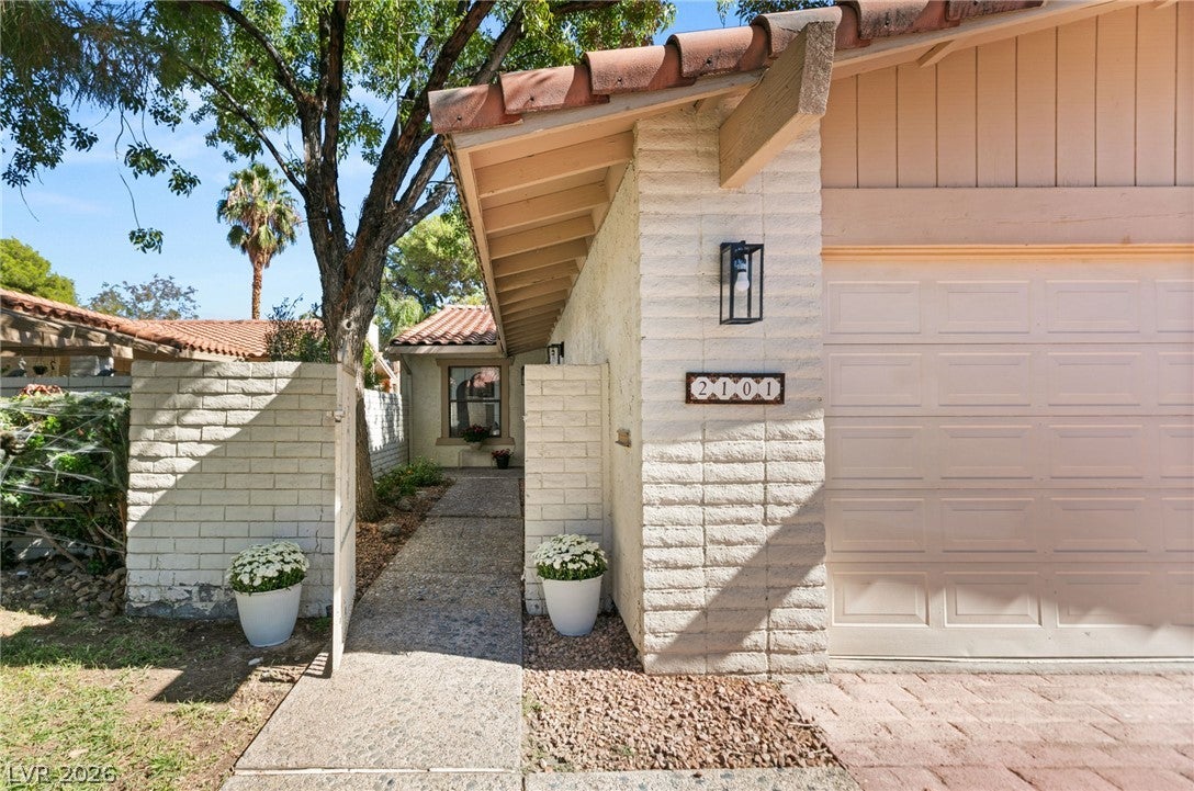 2101 Calle De Espana