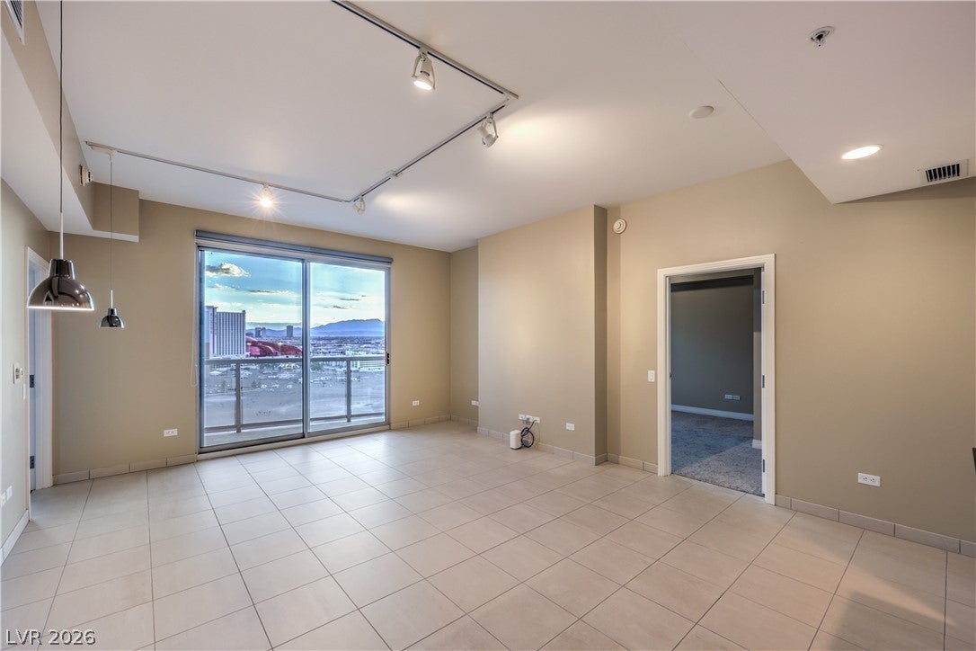 200 W Sahara Avenue 1602