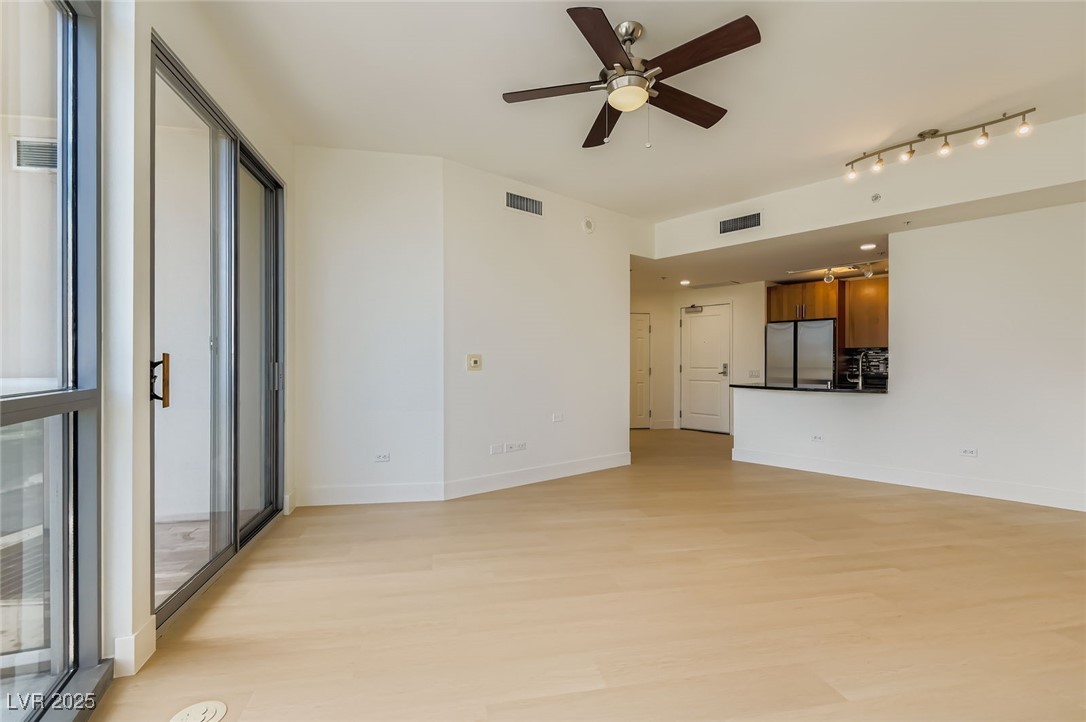 200 W Sahara Avenue 204