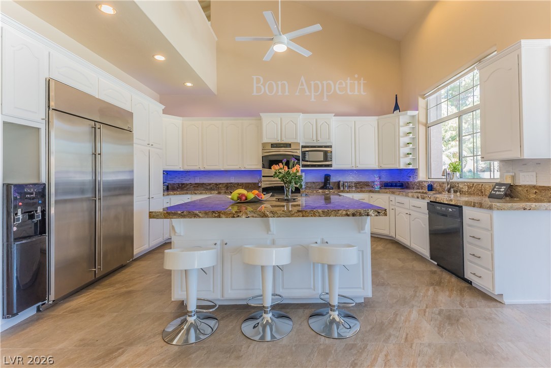 2220 Diamond Bar Drive