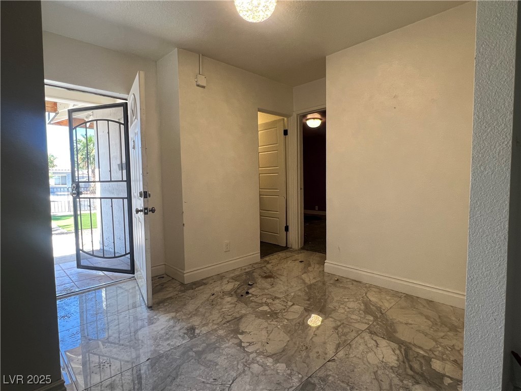 Las Vegas, Nevada 89104, United States, 4 Bedrooms Bedrooms, ,3 BathroomsBathrooms,Residential,Active,215759