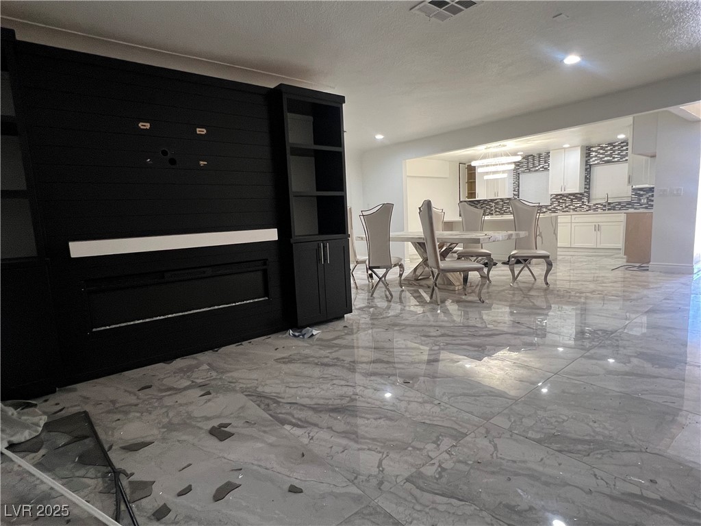 Las Vegas, Nevada 89104, United States, 4 Bedrooms Bedrooms, ,3 BathroomsBathrooms,Residential,Active,215759