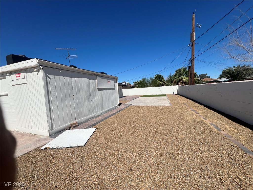 Las Vegas, Nevada 89104, United States, 4 Bedrooms Bedrooms, ,3 BathroomsBathrooms,Residential,Active,215759