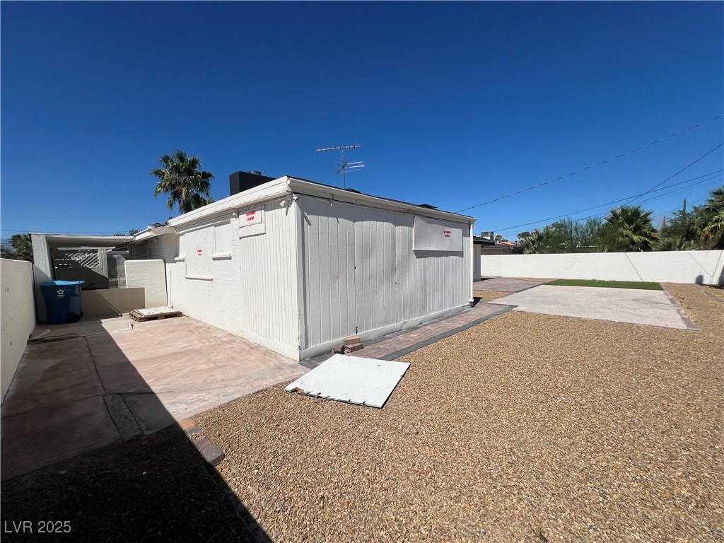 Las Vegas, Nevada 89104, United States, 4 Bedrooms Bedrooms, ,3 BathroomsBathrooms,Residential,Active,215759