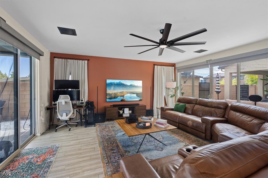 9710 Hiking Avenue, Las Vegas, Nevada image 10