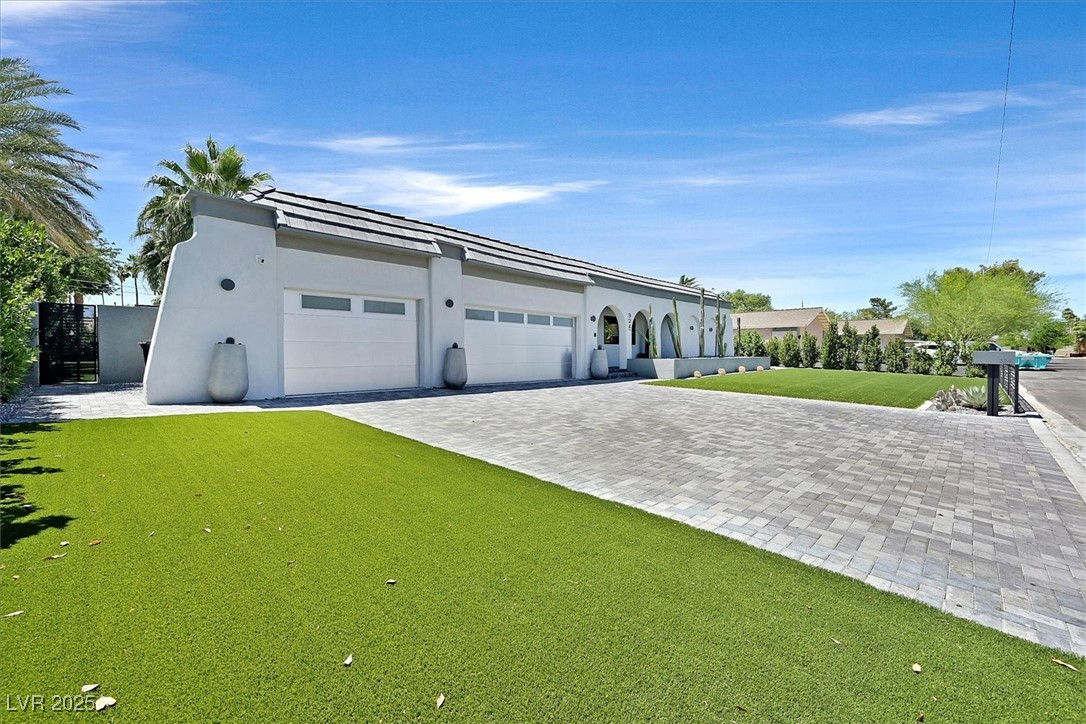 Properties 2 324 Park Way