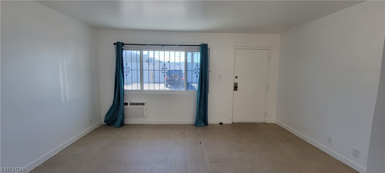 4600 Paradise Road 17