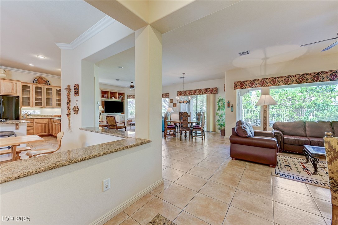Properties 3 4636 Riva De Romanza Street