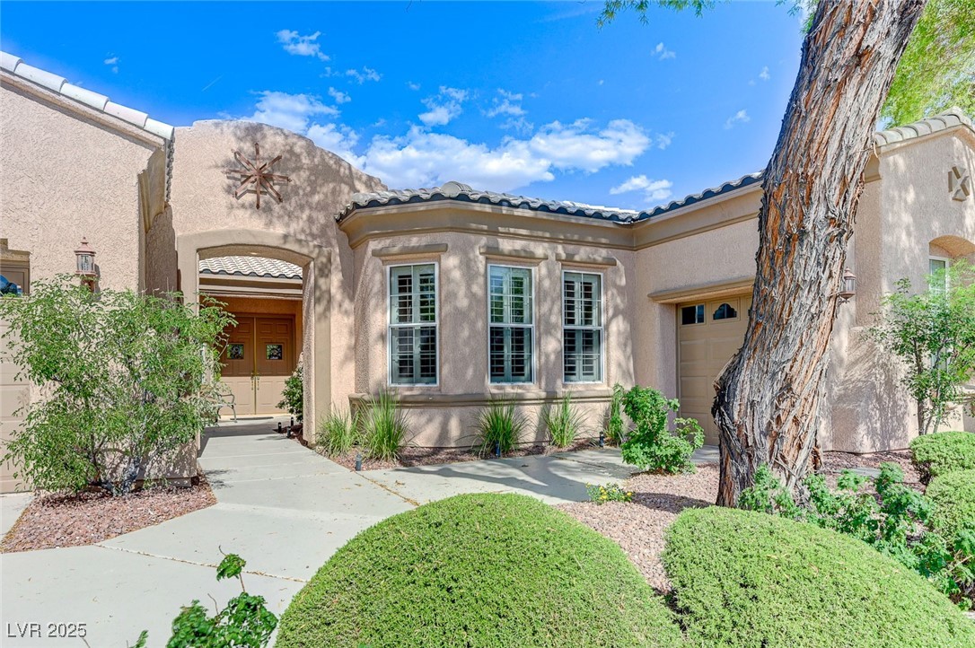 Properties 1 4636 Riva De Romanza Street