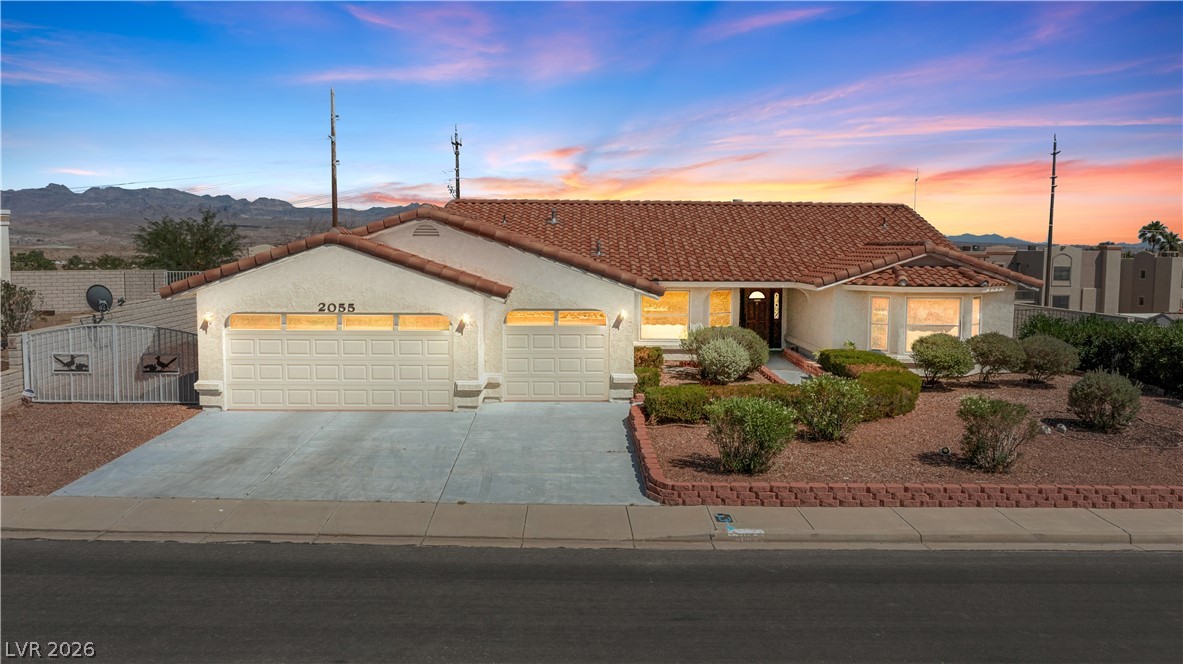 2055 Cholla Way
