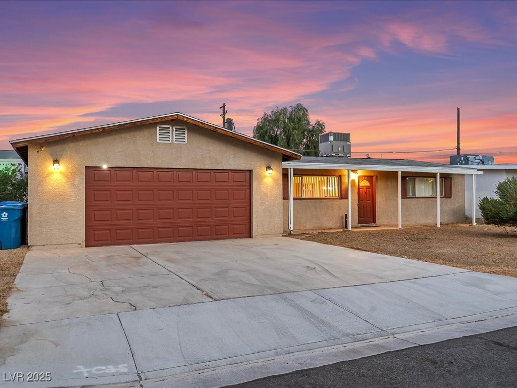 Properties 3 417 Vandalia Street