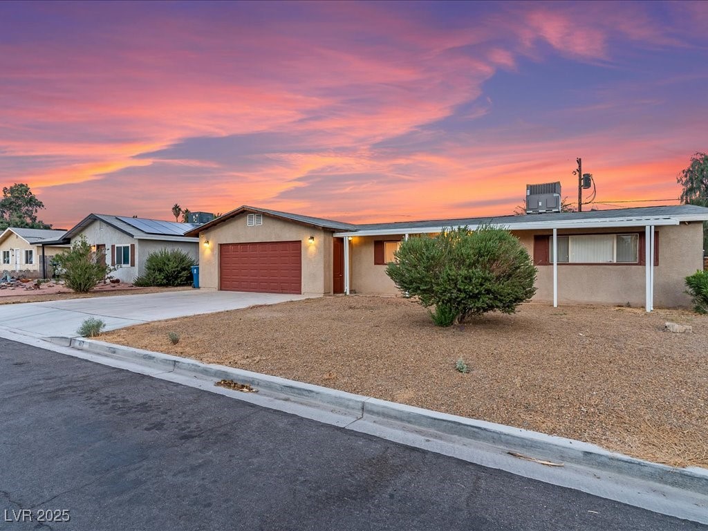 Properties 2 417 Vandalia Street