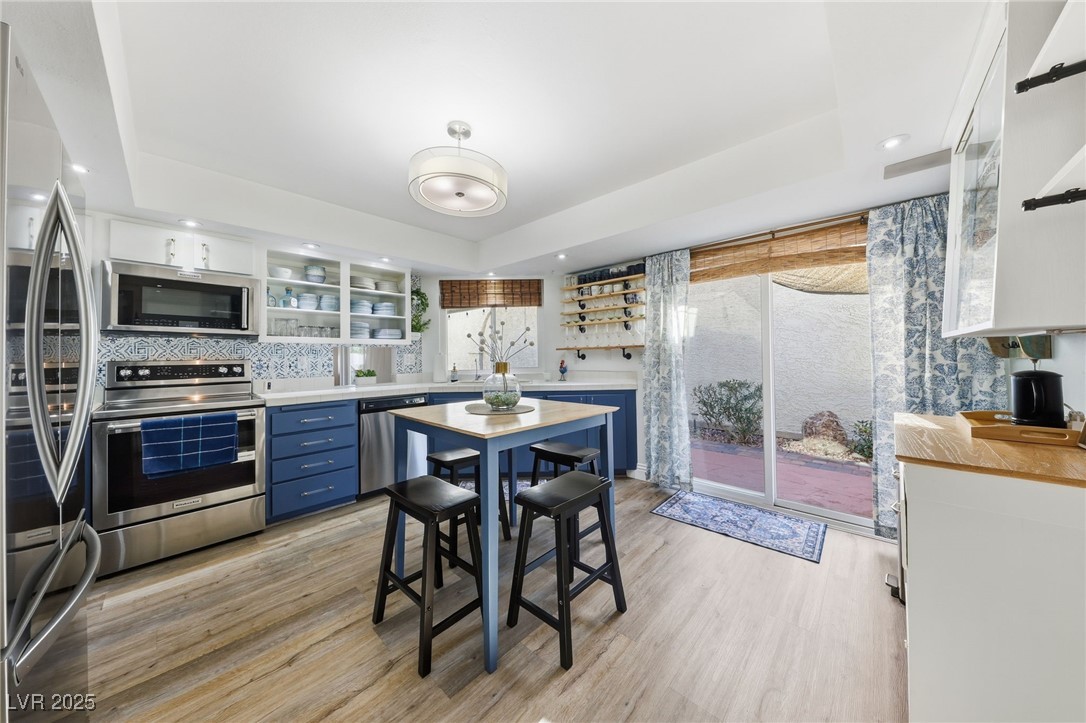 Properties 4 2117 Plaza De La Candela