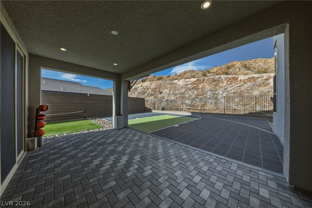 1944 Regal Bluff Drive
