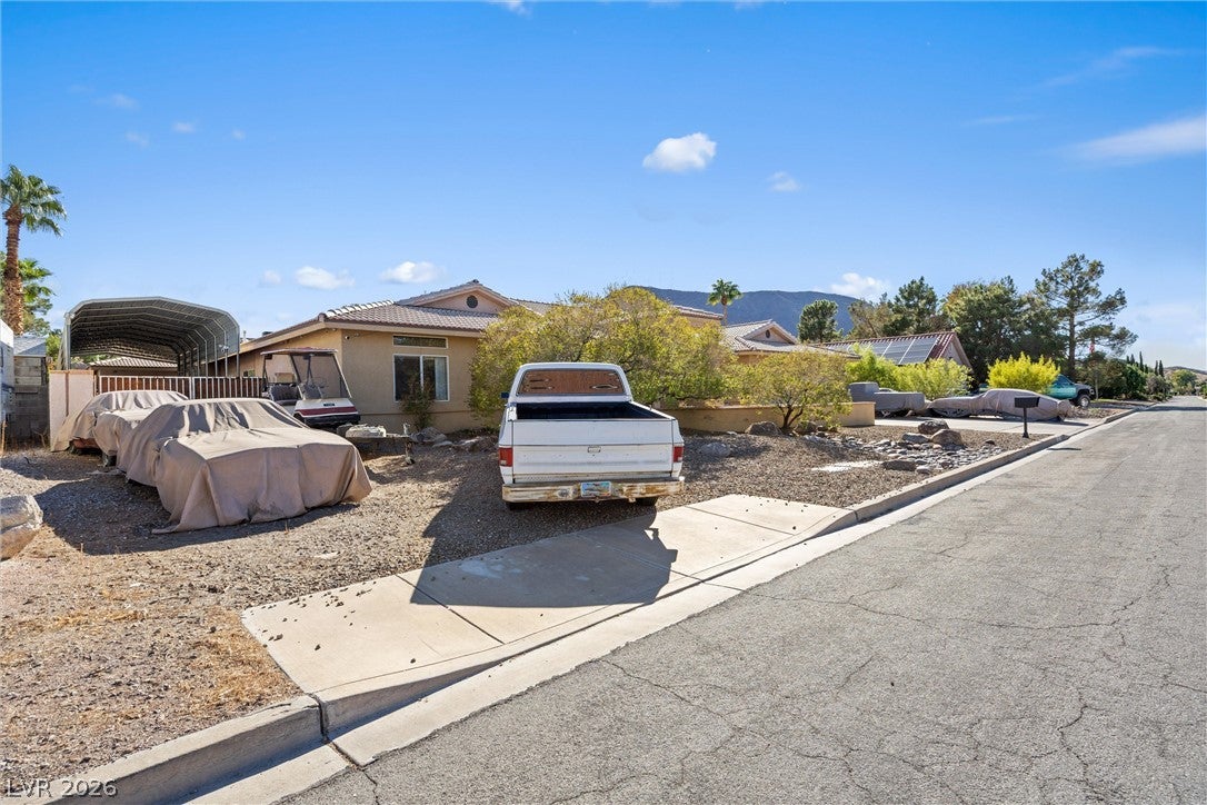211 W Highland Drive