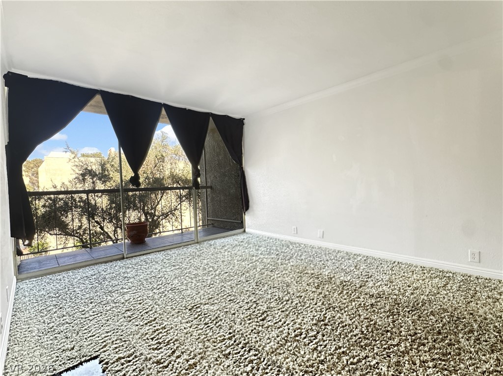 730 S Royal Crest Circle 424