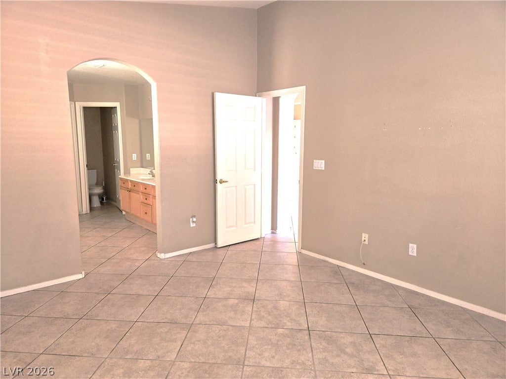 11008 Linden Leaf Avenue